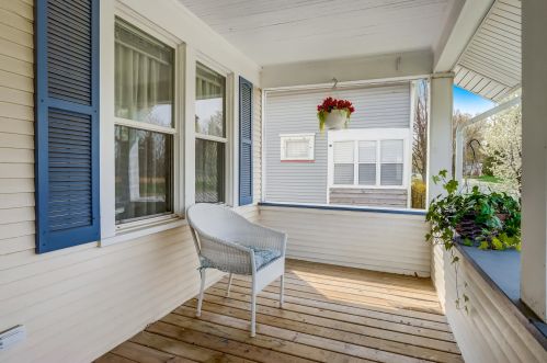 7207 18th Ave, Kenosha, WI 53143-5342