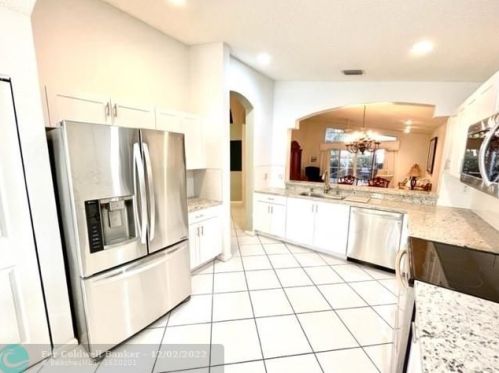11163 Mandalay Way, Boynton Beach, FL 33437-7008