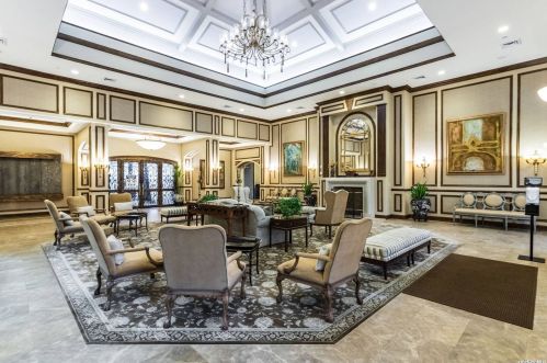 41 Carriage Ln, Hicksville NY  11803-1525 exterior