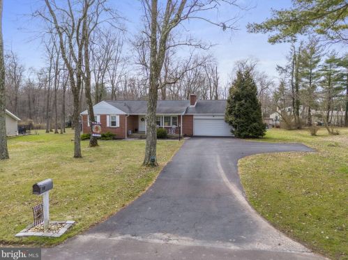 115 Sunset Dr, Lansdale, PA 19446-1732