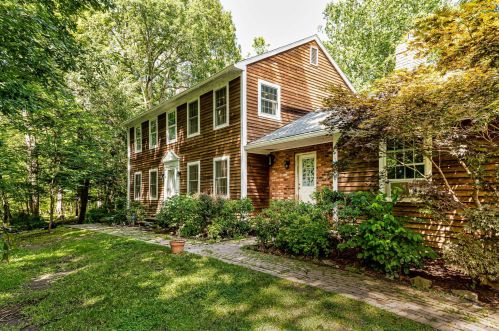 51 Aspinwall Rd, Red Hook, NY 12571-1149