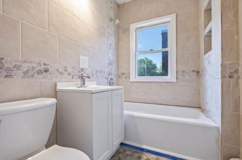 3217 40th St, Milwaukee WI  53215-4024 exterior