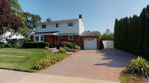 8 Northview Ct, South Setauket, NY 11720-2862