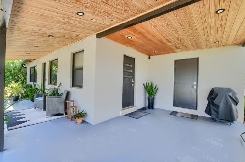 1646 3rd Ave, Delray Beach FL  33444-4117 exterior