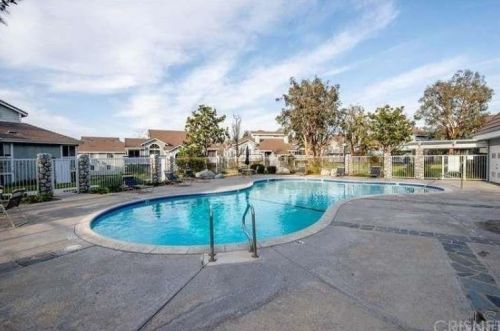 26950 Flo Ln, Santa Clarita CA  91351-4898 exterior