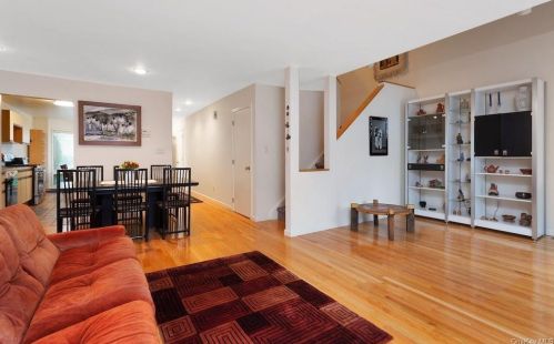 45 Spg Pond Dr, Crotonville NY  10562-2034 exterior