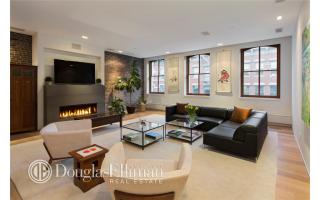 55 Warren St, New York NY  10007-1165 exterior