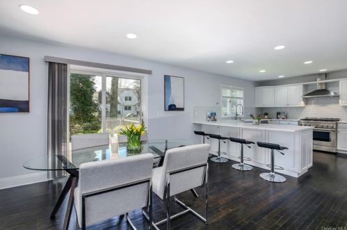 10 Reynal Xing, Scarsdale NY  10583-7414 exterior