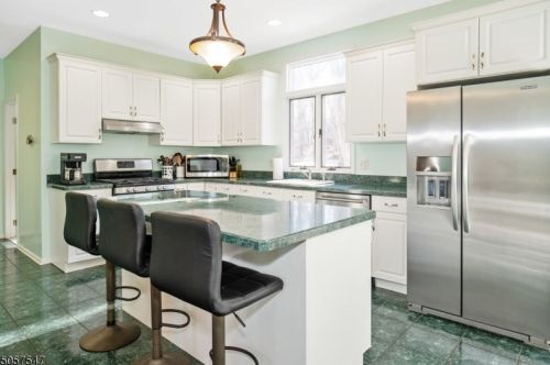 15 Hidden Glen Dr, Sparta NJ  07871-3843 exterior