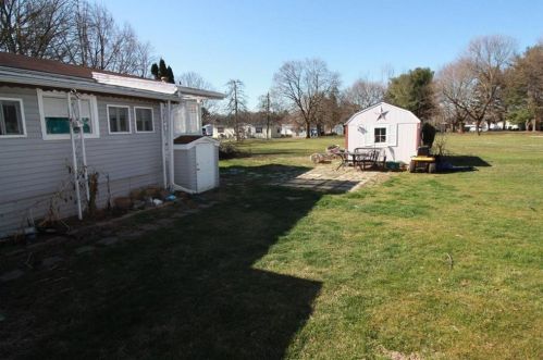 1032 Cherry Tree Xing, Breinigsville PA  18031-1608 exterior