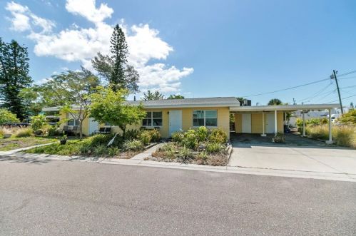13454 1st St, Saint Petersburg, FL 33708-1840