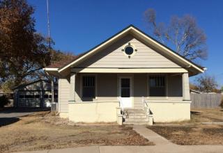 220 Cedar St, Kensington, KS 66951-9626