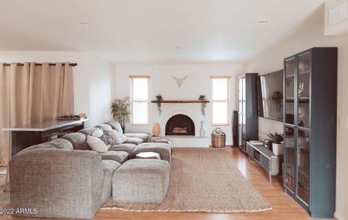 2158 Dixon St, Mesa, AZ 85201-4419