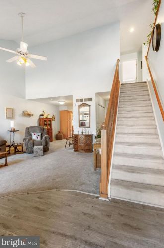 434 Deerfield Dr, Hanover PA  17331-5203 exterior