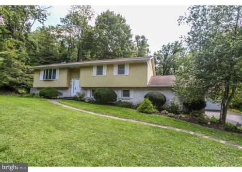 1552 Gable Dr, Coopersburg, PA 18036-3145