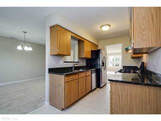 3817 Lamplighter Ct, Portsmouth, VA 23703-2271