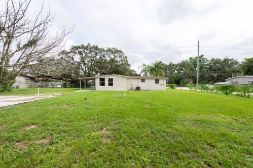 9741 Fowler Ave, Thonotosassa FL  33592-3415 exterior