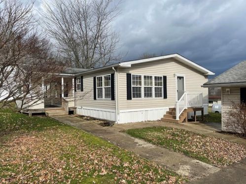 37 Beech St, Stoneboro, PA 16153-3813