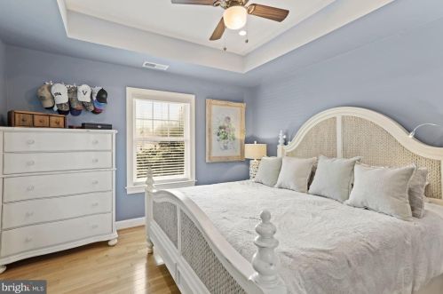 6721 Westlawn Dr, Falls Church VA  22042-2742 exterior