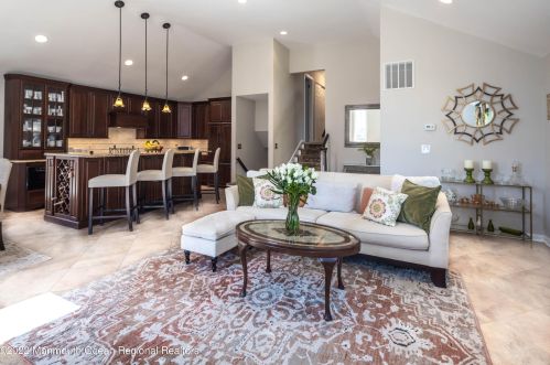 361 Dwight Rd, Middletown NJ  07748-3074 exterior