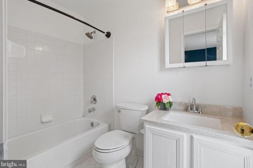 138 Barrow Pl, Princeton NJ  08540-0063 exterior