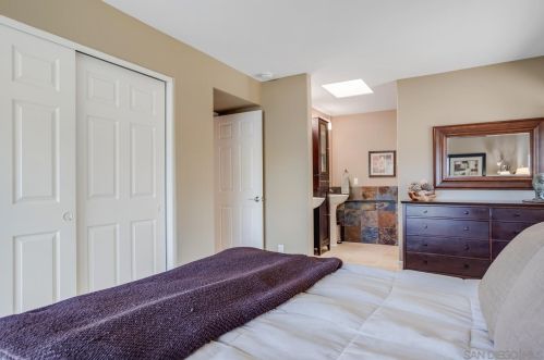 3637 Dove Holw Rd, Encinitas CA 92024-7248 exterior