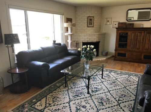 3002 Liberty Ct, Marina, CA 93933-3619