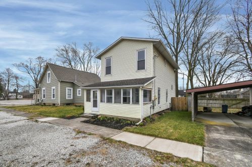492 Jefferson St, Pataskala OH  43062-8207 exterior