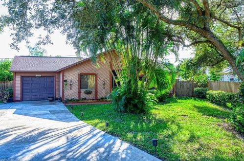 10840 St Lucia Ct, Bonita Springs, FL 34135-5259