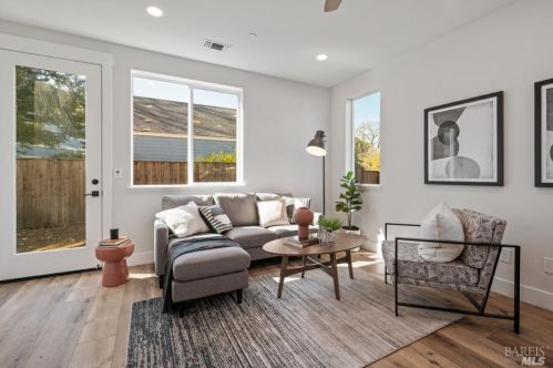 96 Calistoga Rd, Santa Rosa CA  95409-3702 exterior