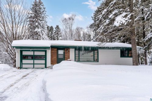 541 Anderson Rd, Duluth MN  55811-5403 exterior