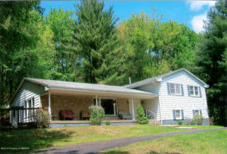 582 Sutton Rd, Wilkes Barre, PA 18708-9802