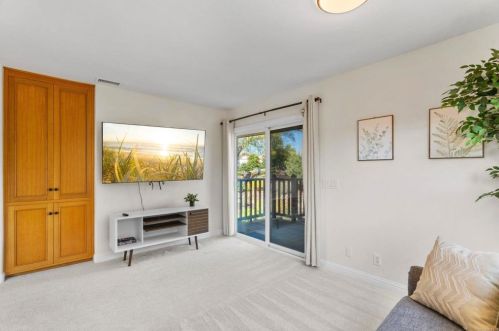 1322 Hamilton Ln, Escondido CA  92029-4316 exterior