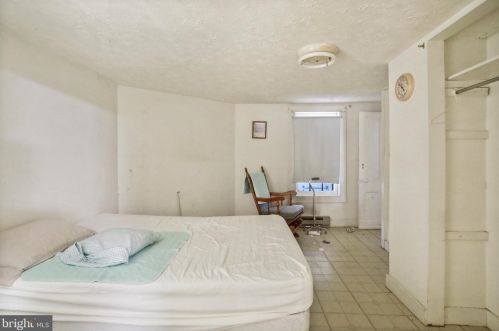 33456 Old Valley Pike, Strasburg VA  22657-3702 exterior