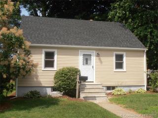 15 Primrose St, Milford, CT 06460-4530