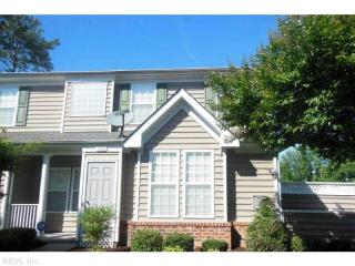 104 Ellis Dr, Yorktown VA  23692-4760 exterior