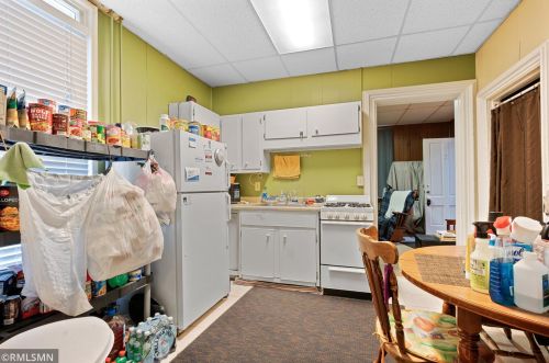 328 4th St, Litchfield MN 55355-2122 exterior