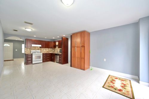 4903 Saratoga Rd, West Palm Beach FL  33415-7415 exterior