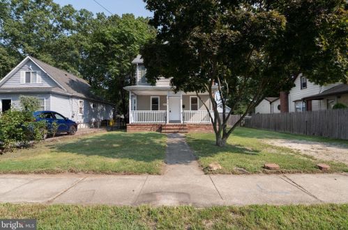 121 9th Ave, Pine Hill, NJ 08021-6353
