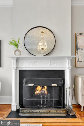 124 6 St, Washington DC 20002-2215 exterior