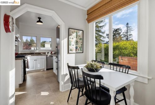 668 Jean St, Oakland CA  94610-1410 exterior