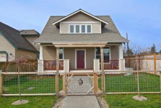 2923 Madrona St, Bellingham, WA 98225-1526