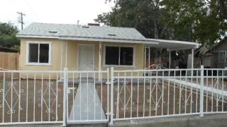 2477 Backer Ave, Fresno, CA 93725-1604