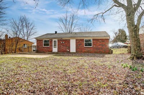 19 Plymouth Ln, Covington KY 41018-2757 exterior