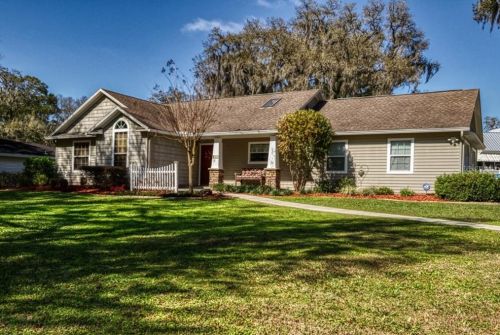411 Coogler Ave, Brooksville, FL 34601-2102