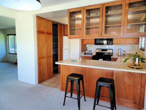 6 Woodgreen St, Santa Rosa CA  95409-5914 exterior