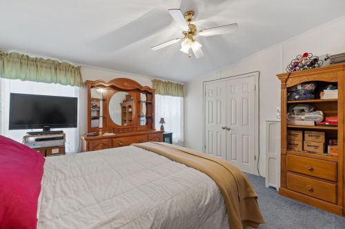 251 Fire Pond Rd, Hopkinton NH  03229-2923 exterior