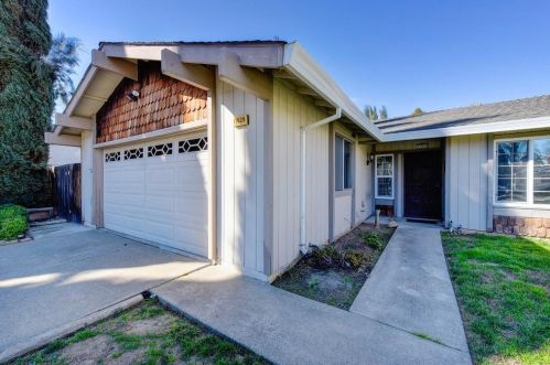 11029 Chemo River Ct, Rancho Cordova CA  95670-2703 exterior