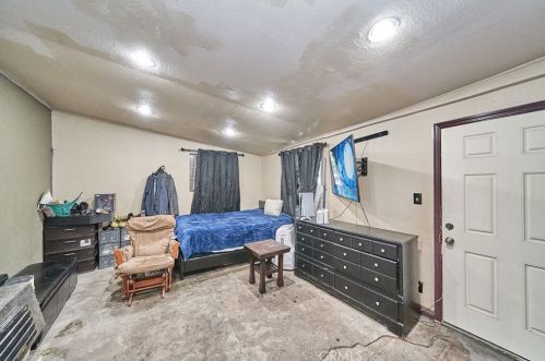 511 Plum St, Compton CA  90222-3935 exterior