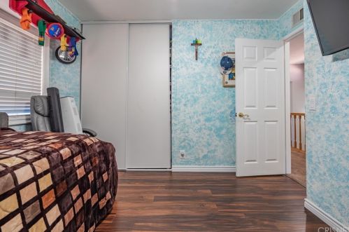 2828 Inyo Cir, Simi Valley CA 93063-2002 exterior